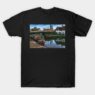 Hungerford Wharf in West Berkshire T-Shirt